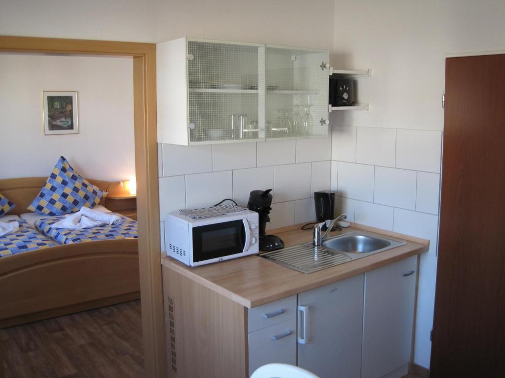 Central Wohnen Wilhelmshaven Room photo